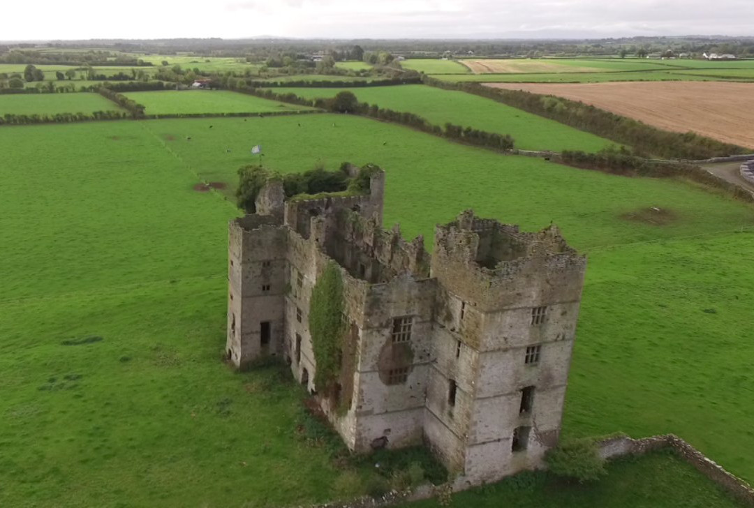 Upperchurch旅游景点-Loughmore Castle