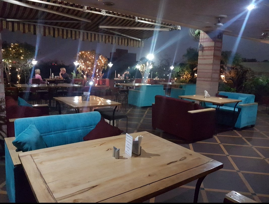 斋蒲尔餐馆和美食-Hotel Sweet Dream Restaurant