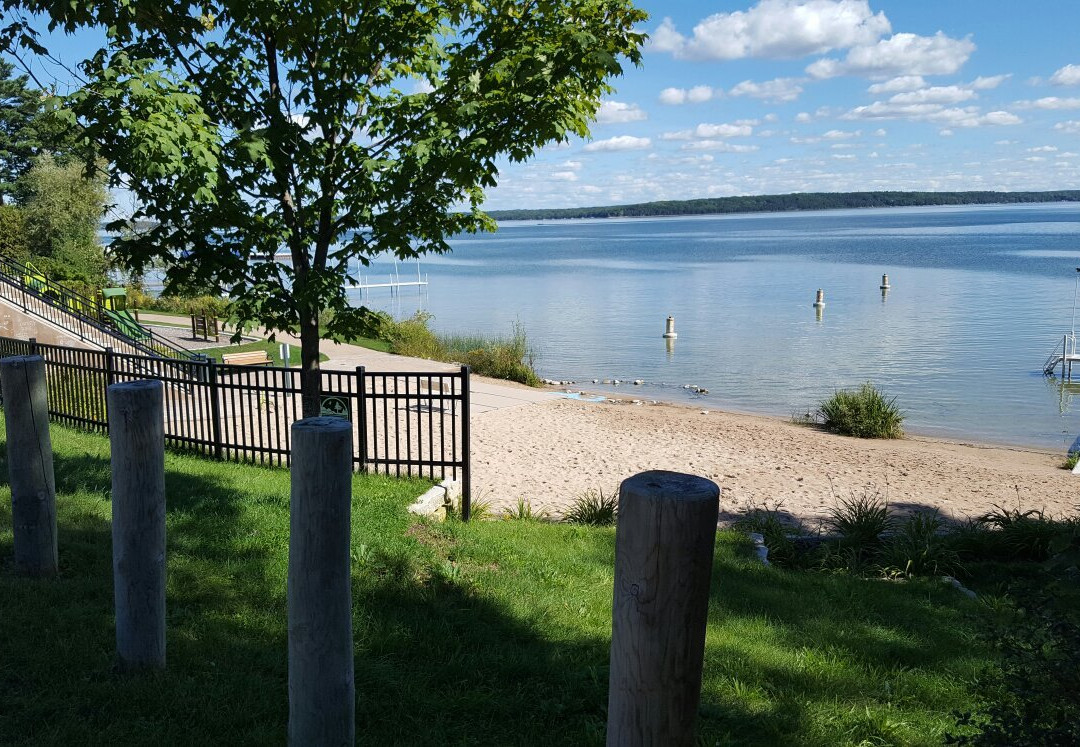 Topinabee Beach Park景点图片