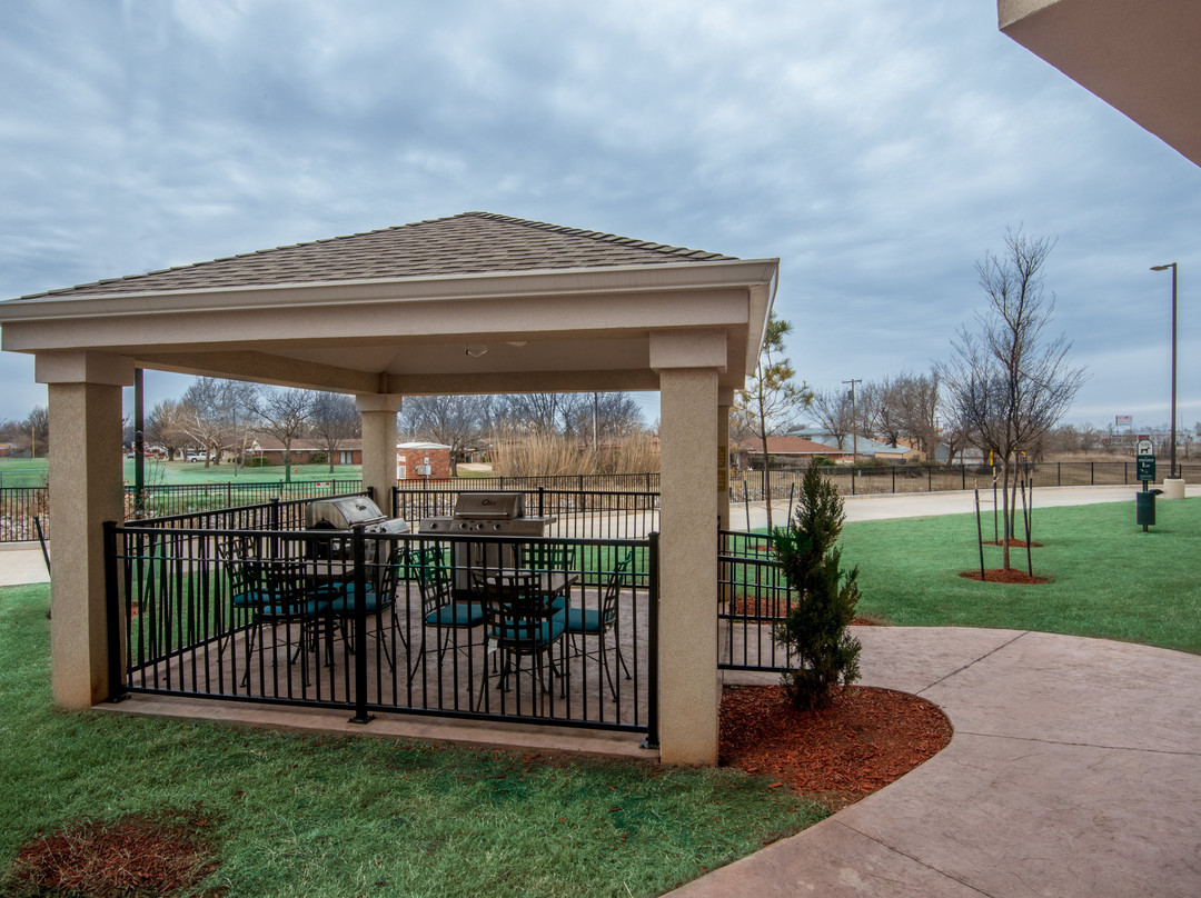 Candlewood Suites Midwest City By IHG主图