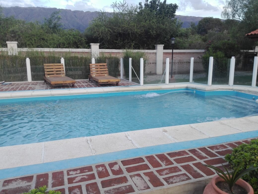 Hosteria Manantial de Carpinteria-泳池
