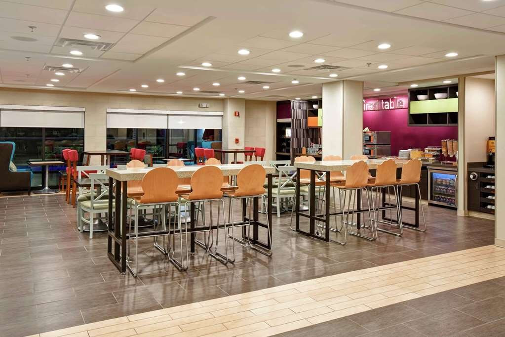 亚特兰大诺克罗斯希尔顿惠庭酒店主图