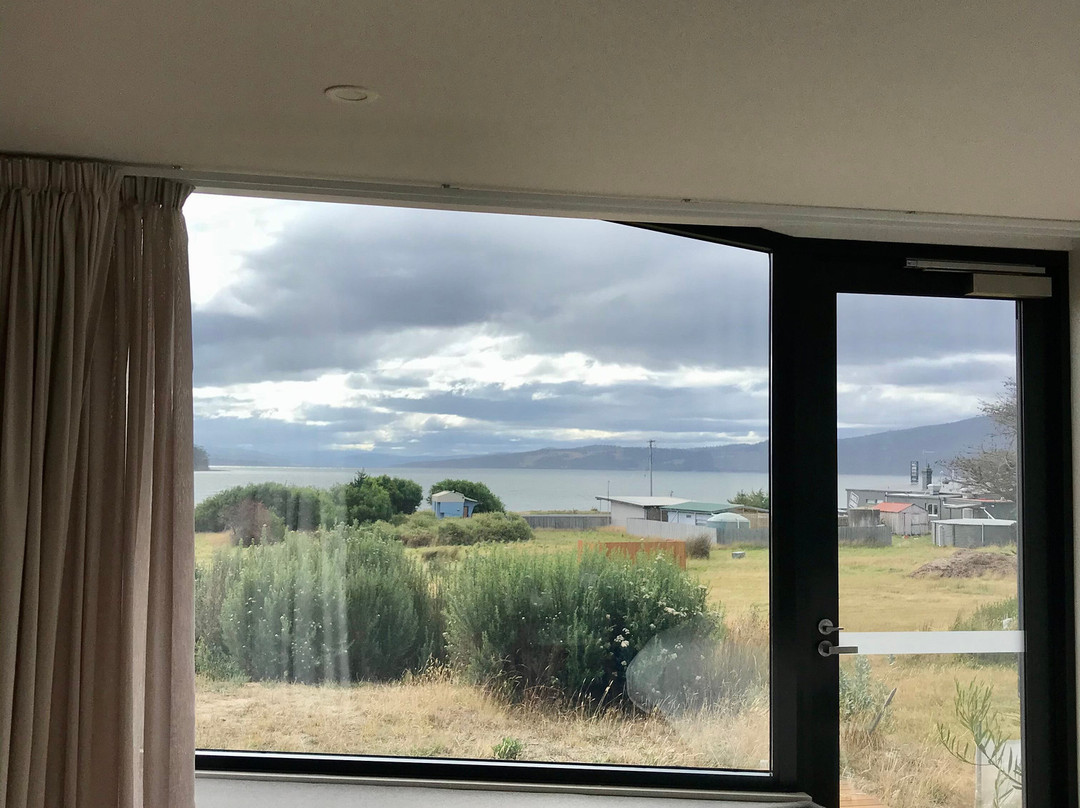 布鲁尼岛酒店主图