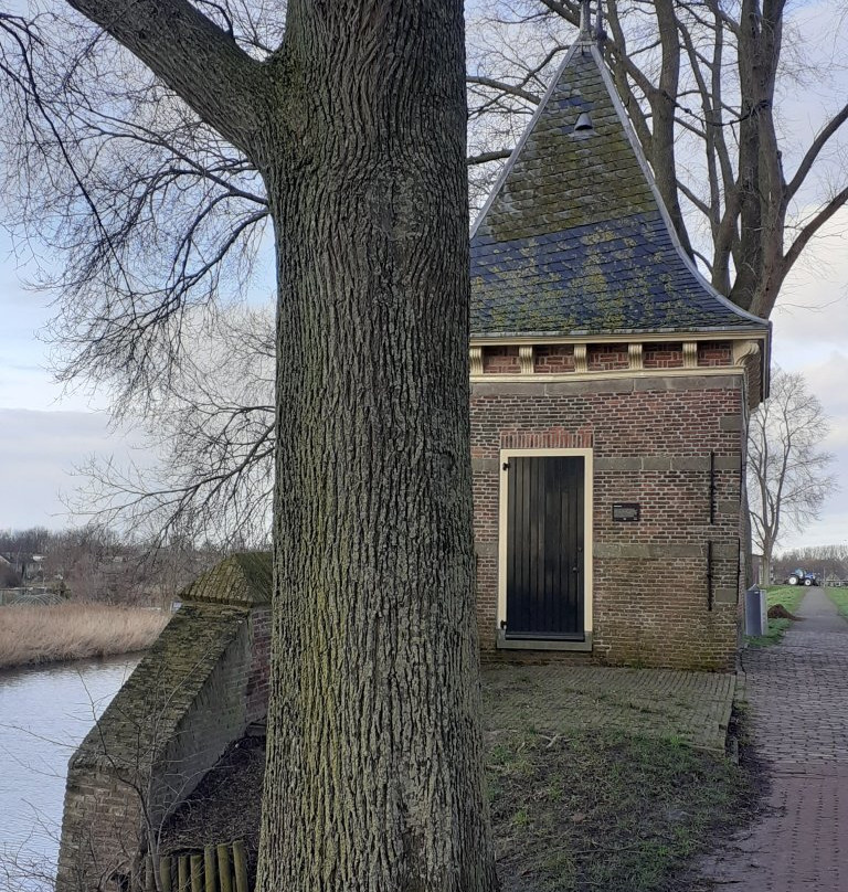 Waterpoort De Boerenboom (1593)-恩克赫伊曾必去景点