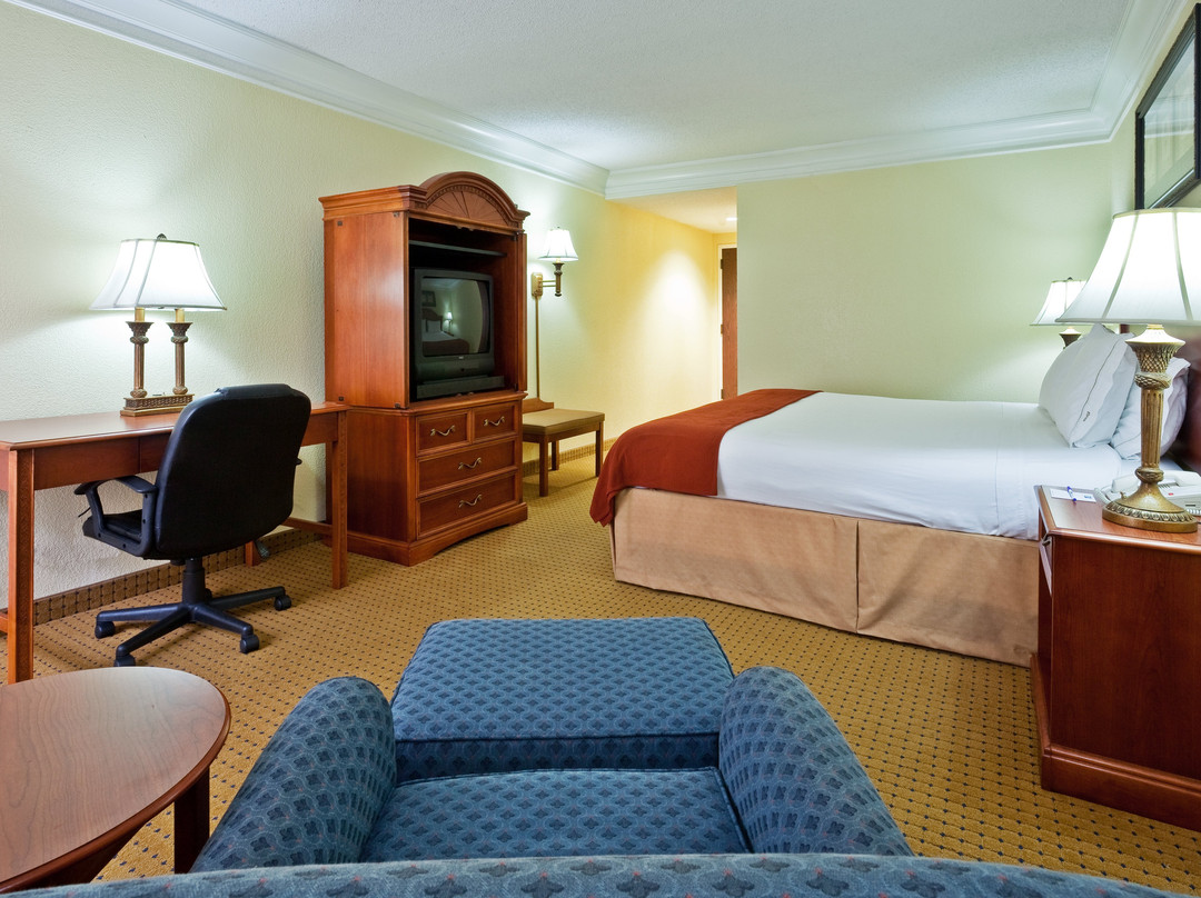 Holiday Inn Express Ringgold (Chattanooga Area) by IHG主图