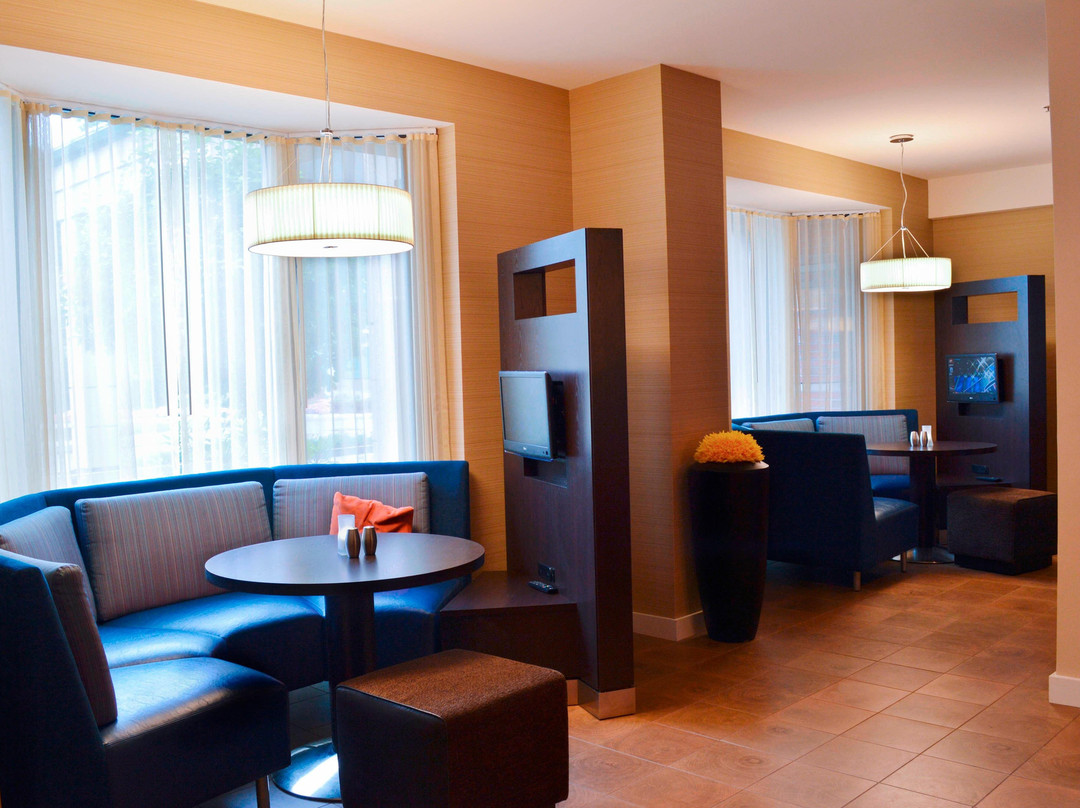 Courtyard Concord主图