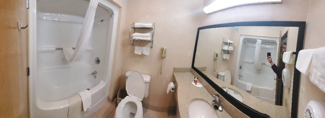 Spark by Hilton Dumas主图