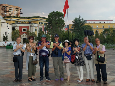 ATHS-地拉那必去景点