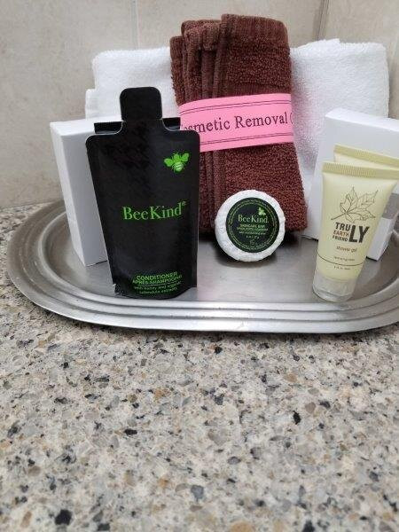 The Waring House主图