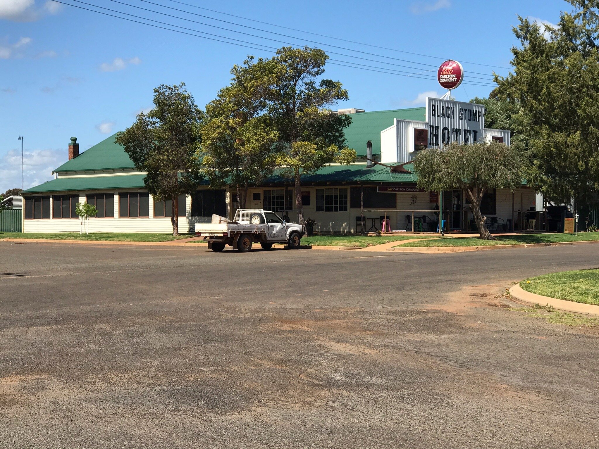 Black Stump Hotel-官方