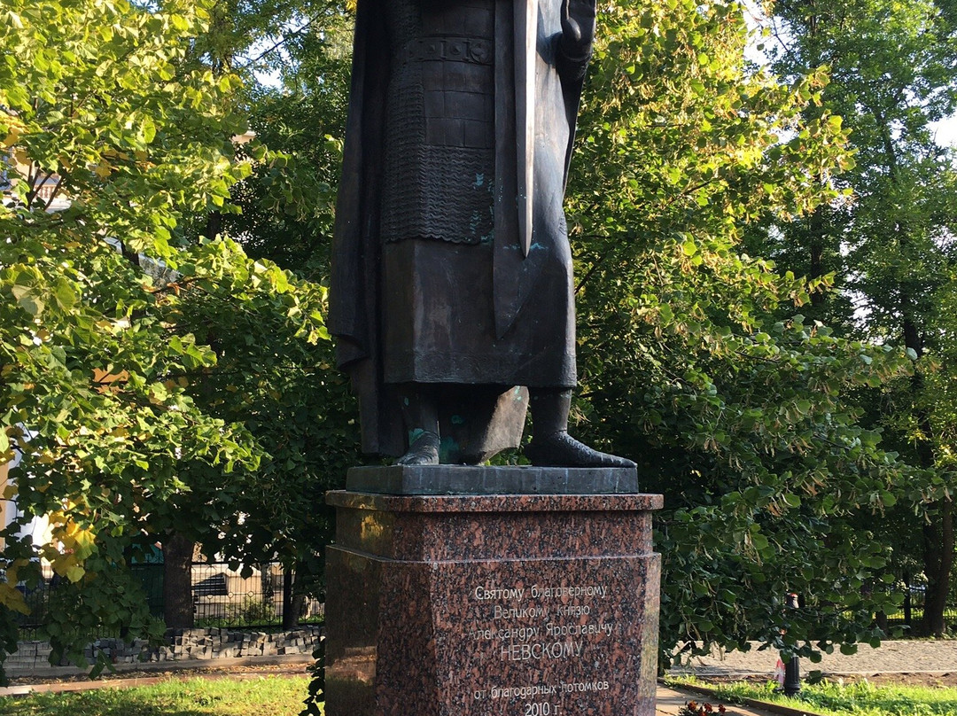 Aleksandr Nevskiy Monument景点图片