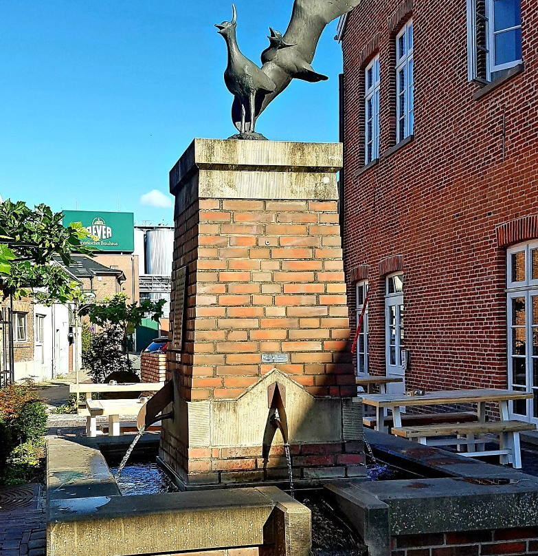 Sagenbrunnen-Jever必去景点