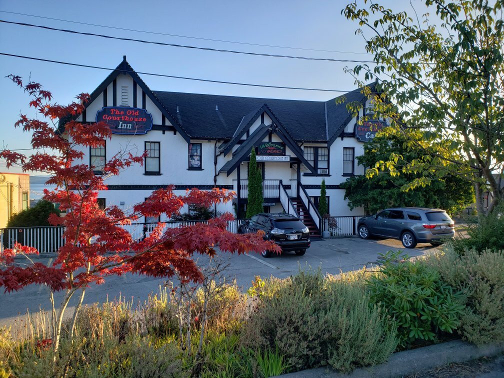 老法院旅馆主图