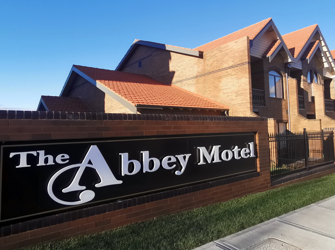 Grabben Gullen酒店住宿-The Abbey Motel