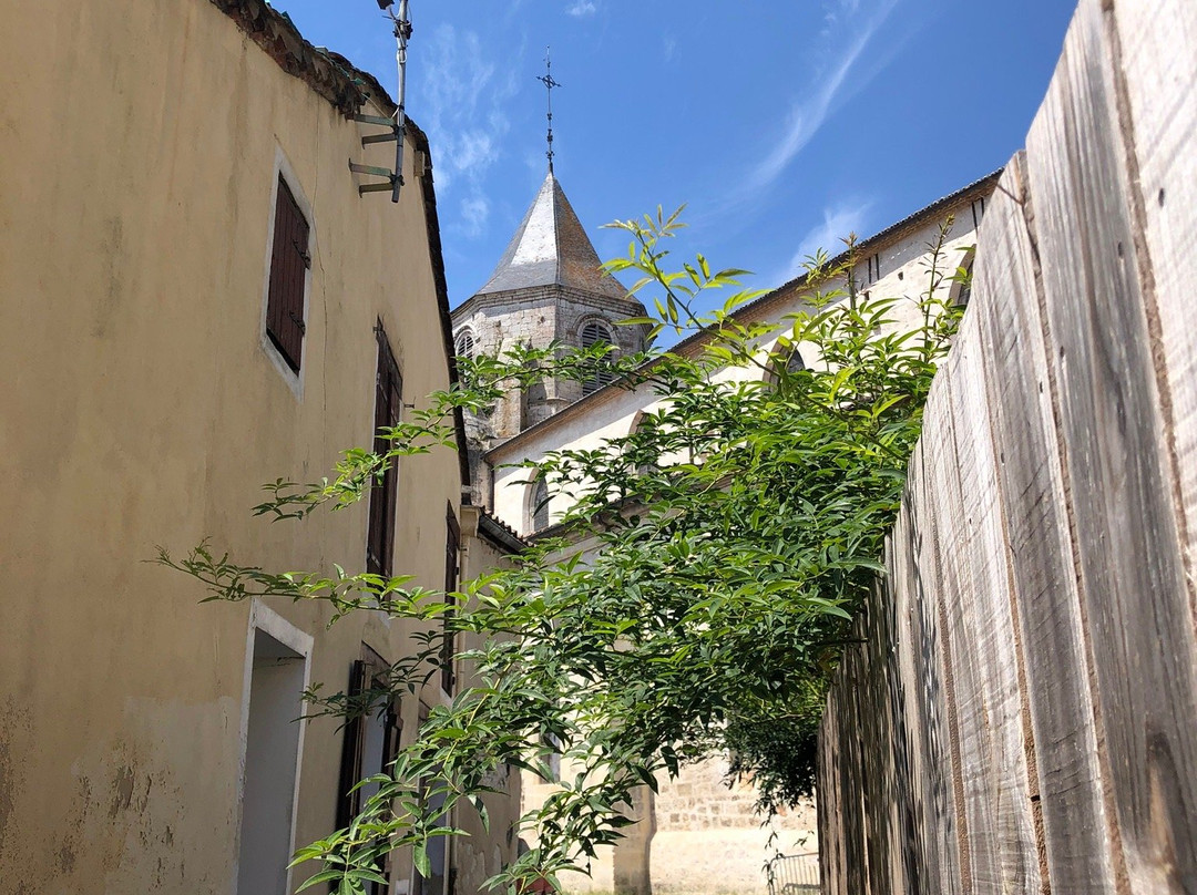 Issigeac Market景点图片