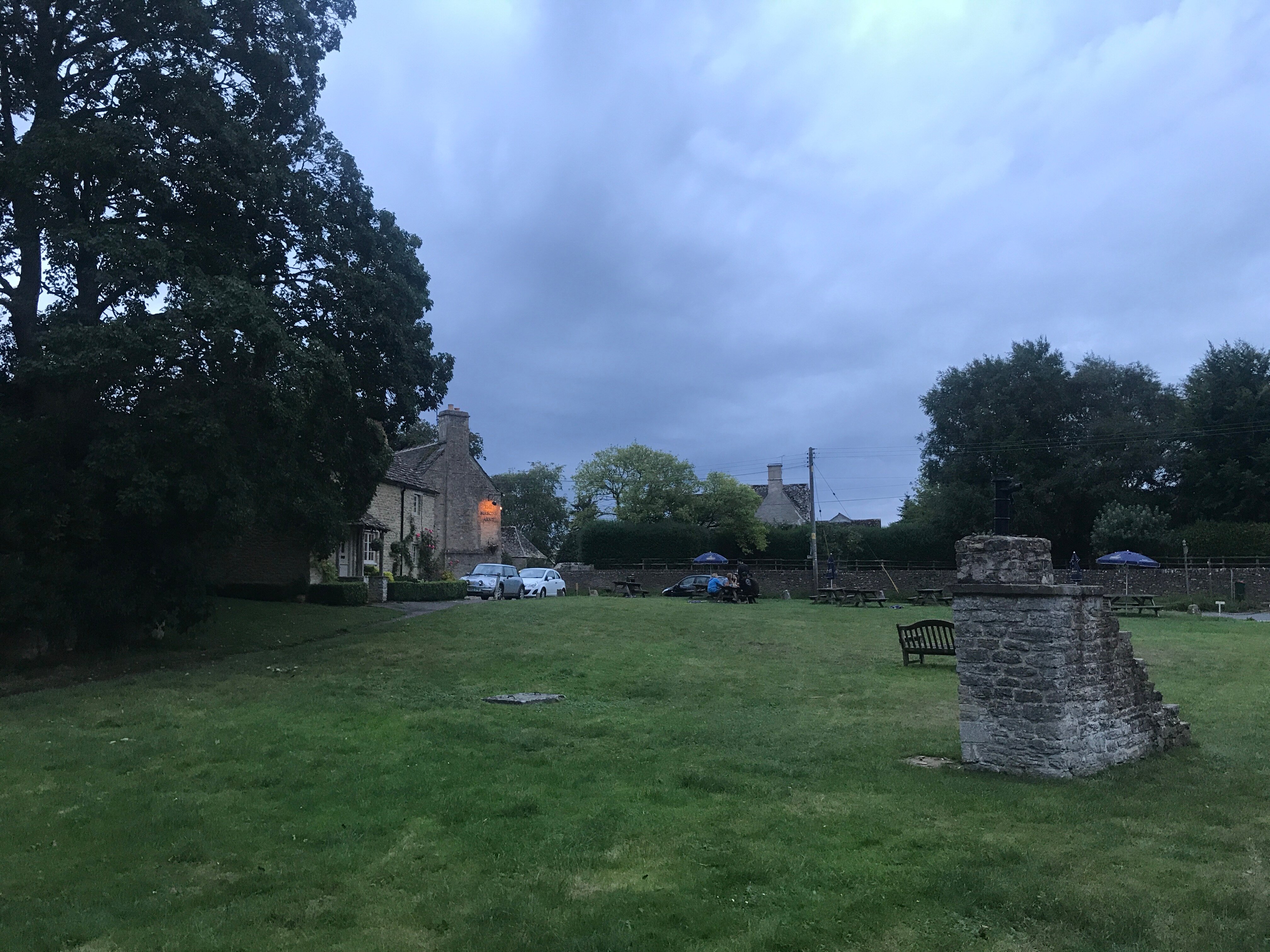 The Masons Arms-官方