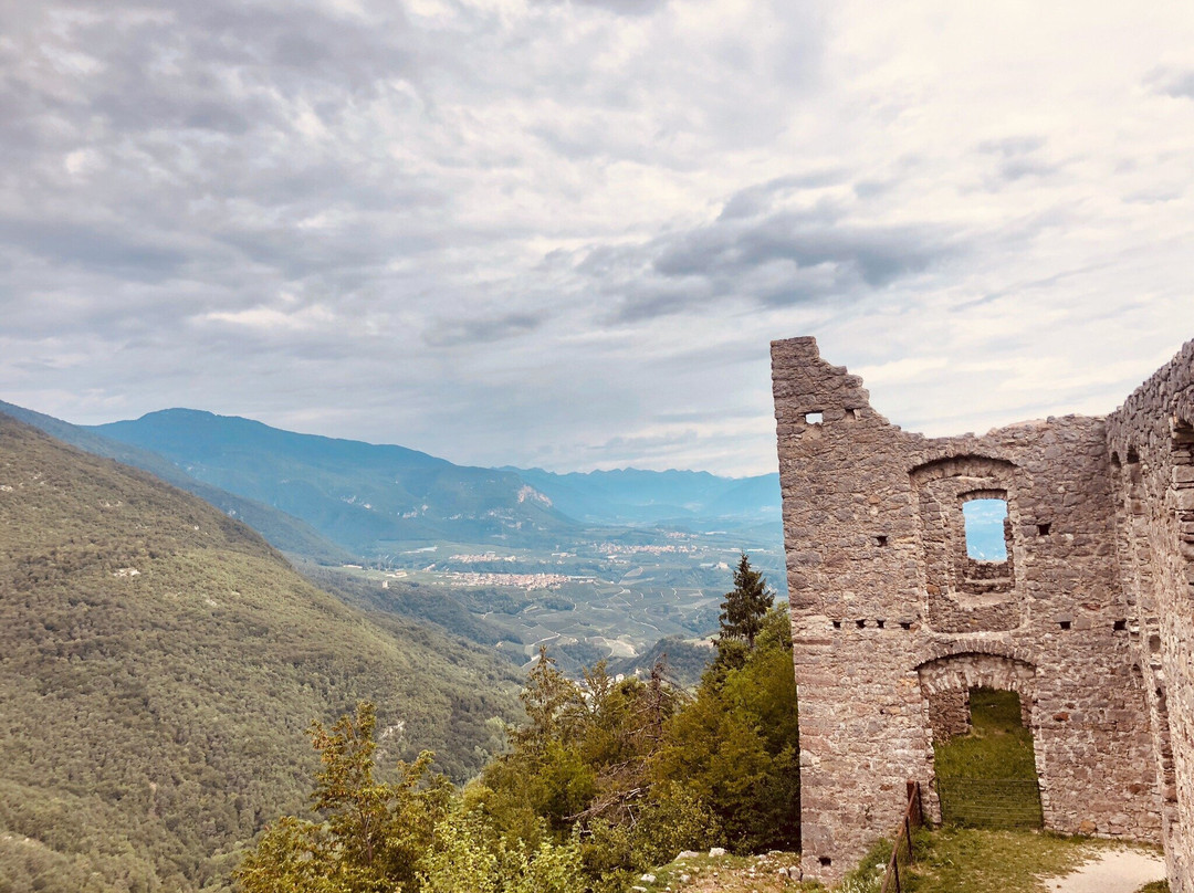 Castel Belfort景点图片