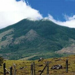 Turrialba Volcano景点图片