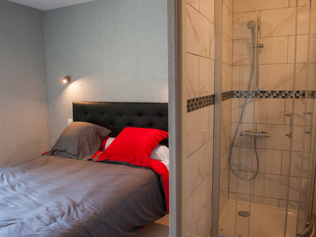 Rive Gauche Hotel Restaurant主图