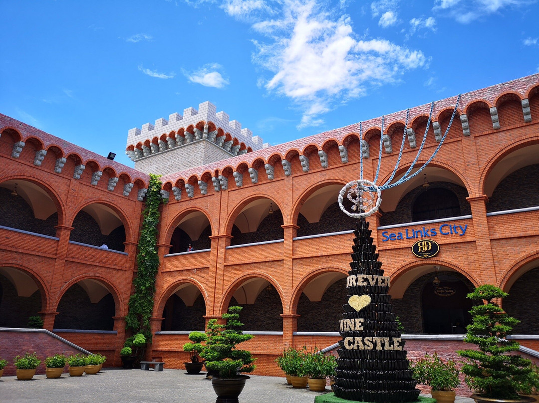 RD Wine Castle景点图片