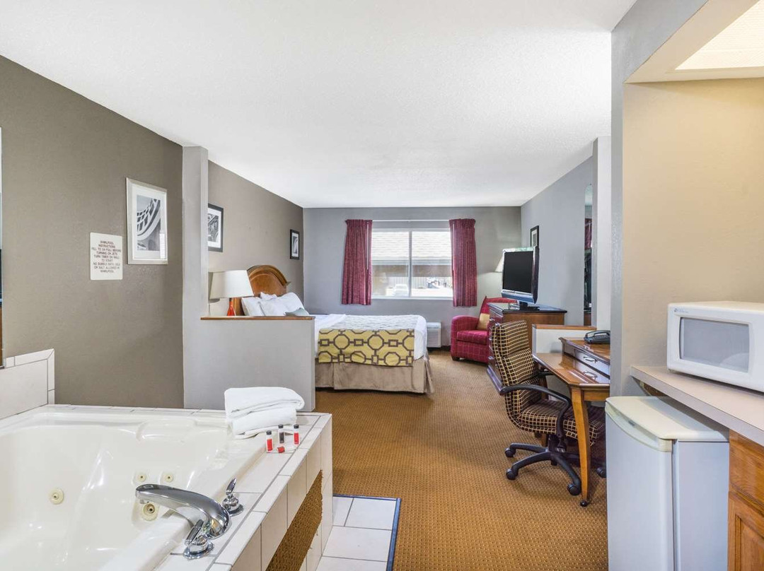 Baymont by Wyndham Piqua主图