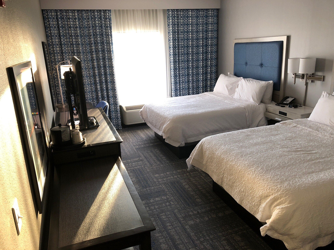 Hampton Inn West Plains主图