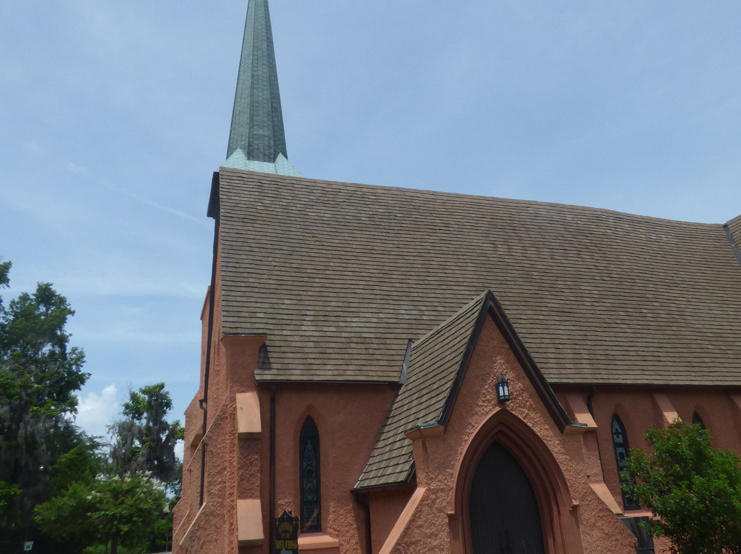 Church Of The Holy Cross景点图片