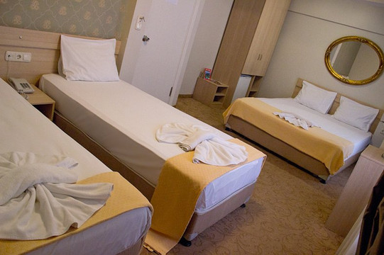 梅利塔酒店主图