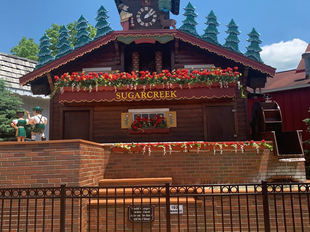 World's Largest Cuckoo Clock景点图片