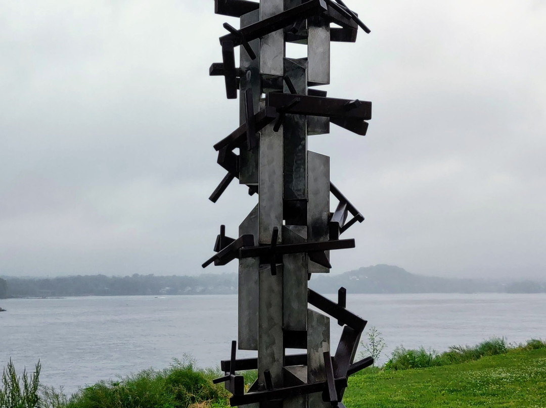 Harrisburg Holocaust Monument景点图片