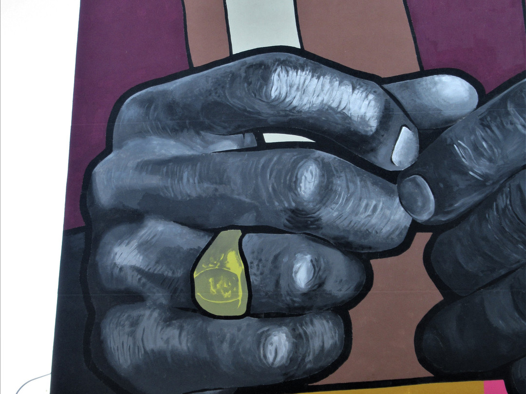 Fresque "frantz Fanon"-蒙特勒伊必去景点