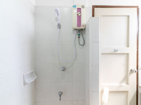 曼谷沃拉达宫酒店主图