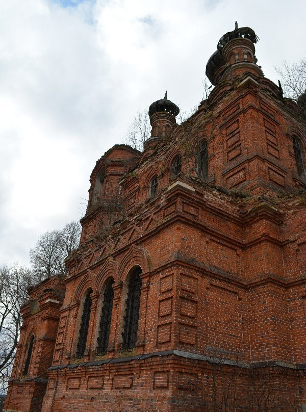Nikolaya Chudotvortsa Church-Porech'ye必去景点