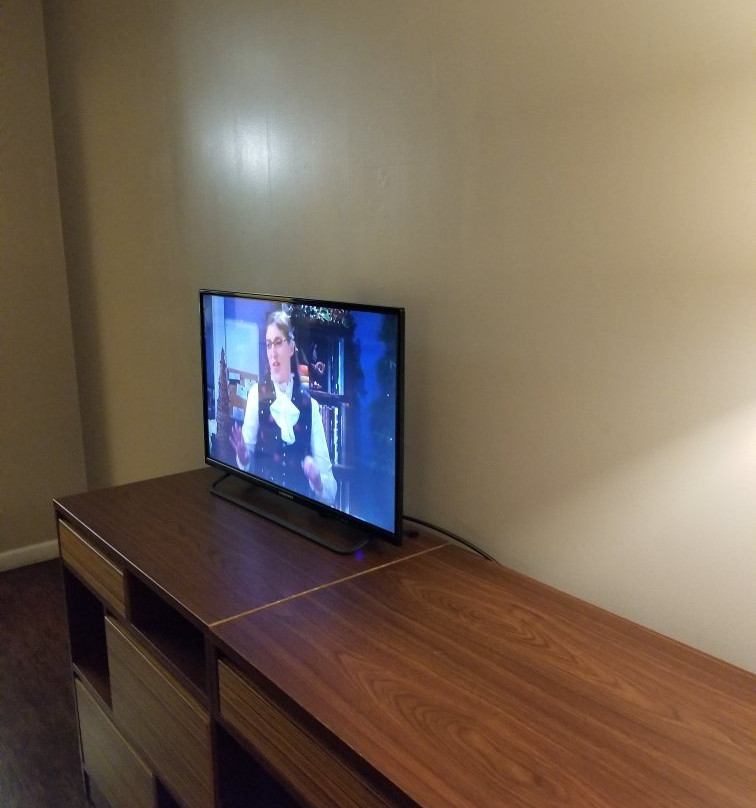 Super 8 by Wyndham Madison主图