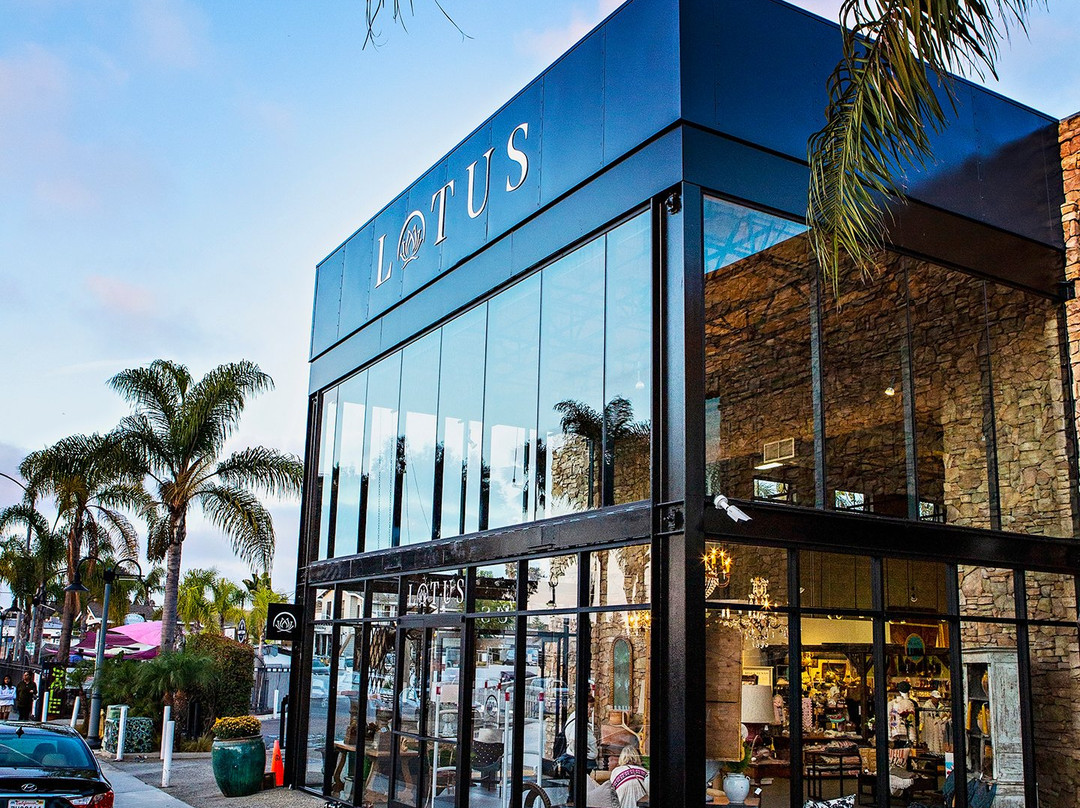 Lotus-索拉纳海滩必去景点