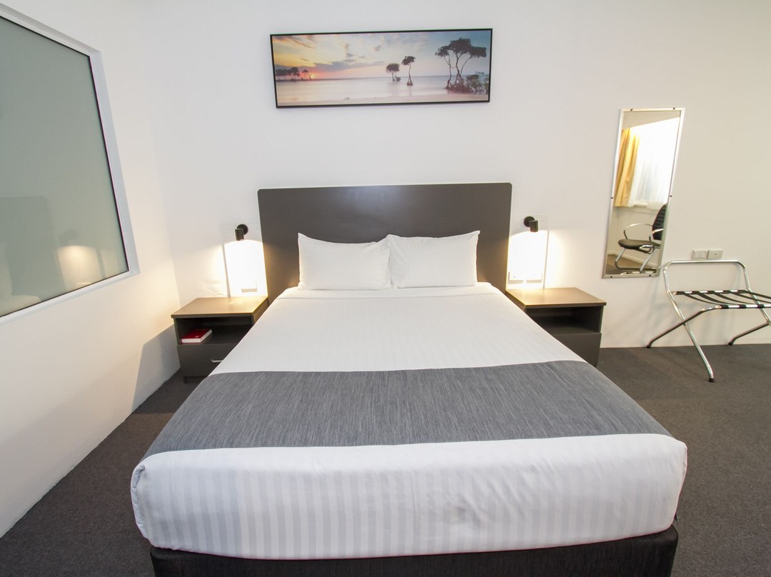 品质客栈柳树丛主图