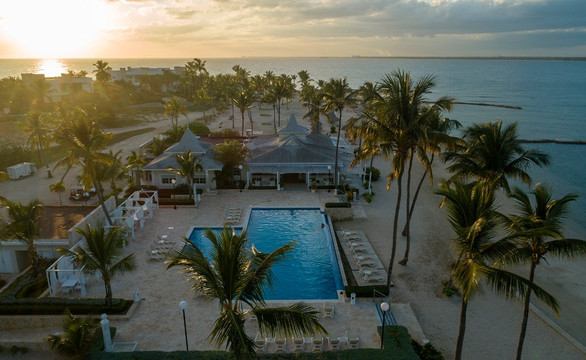 Cumayasa餐馆和美食-Beach Club Playa Nueva Romana