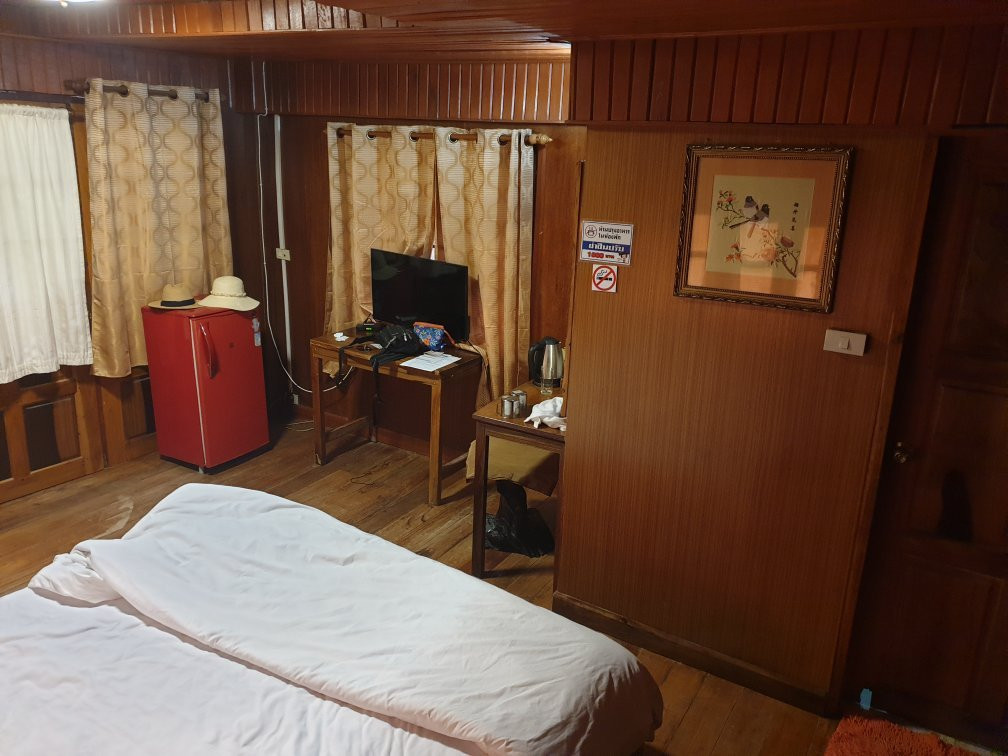 Folk Tales Beach House Resort主图