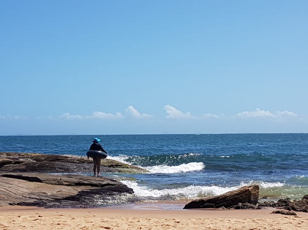 Areias Negras Beach景点图片