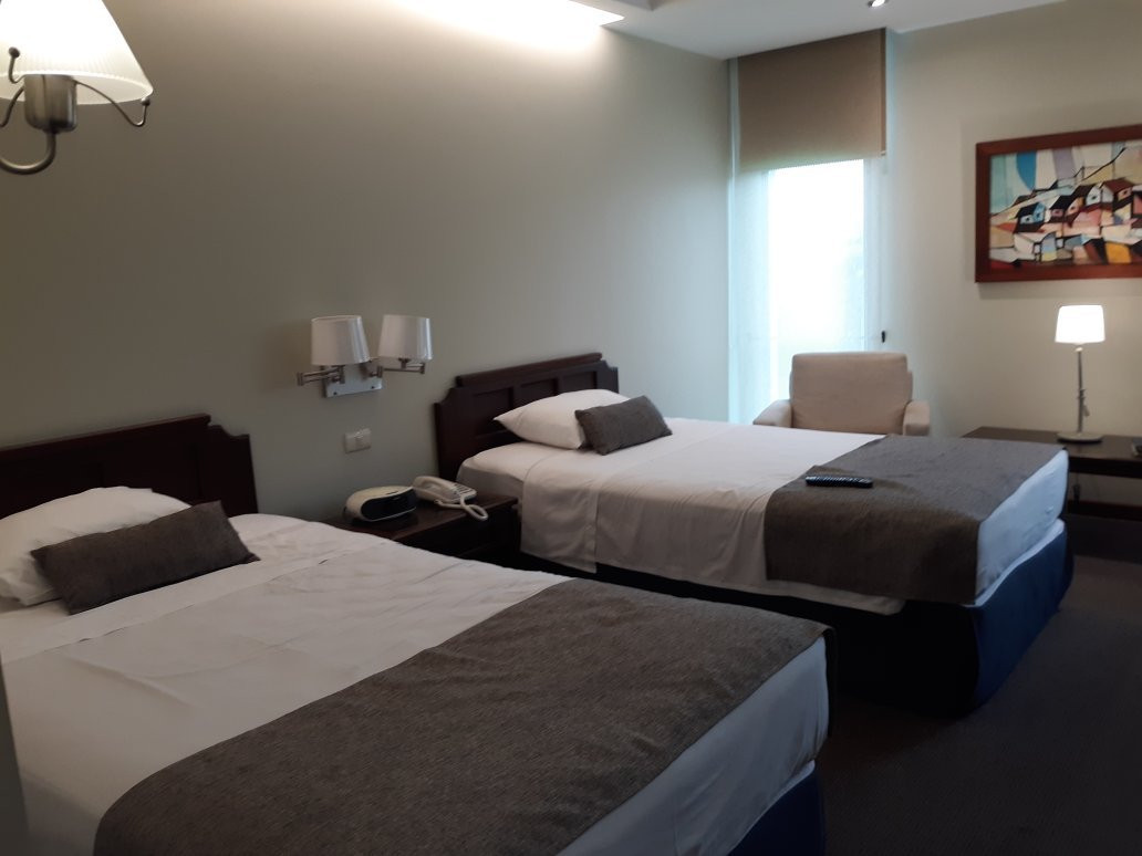 Continental Hotel主图