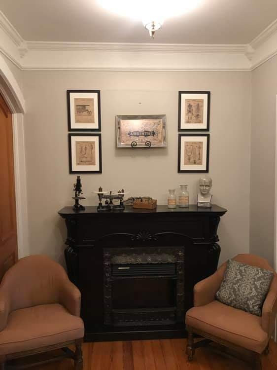 Iron Amethyst Inn & The 2one Speakeasy主图