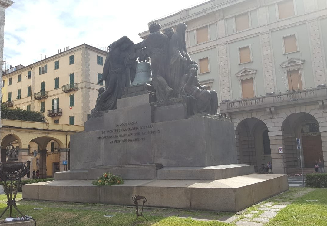 Monumento ai Caduti 1915-18 - “Rintocchi e Memorie”-萨沃纳必去景点