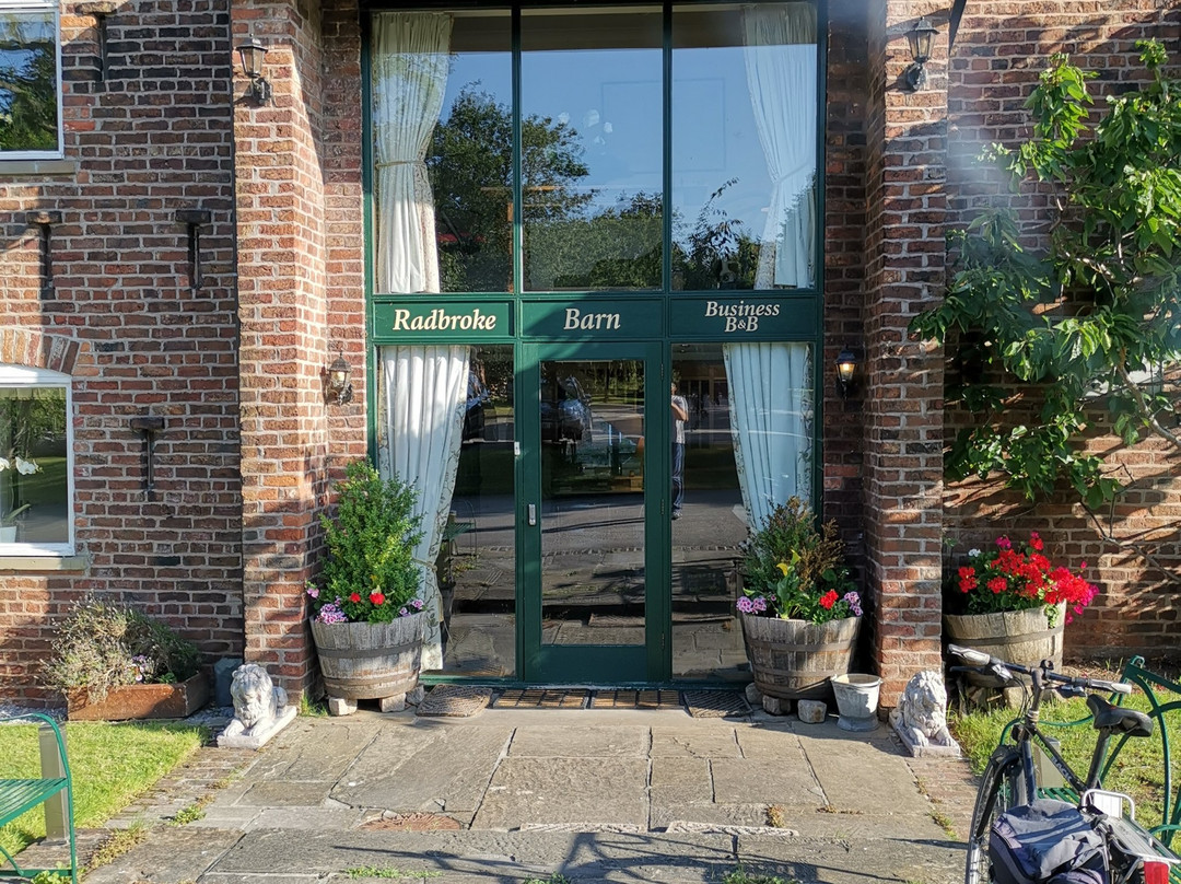 Radbroke Barn主图