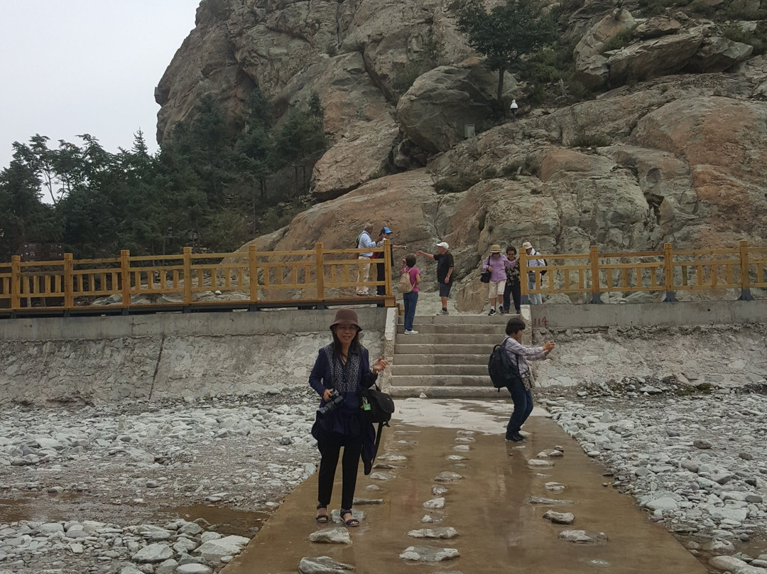 贺兰山岩画风景区-银川市必去景点