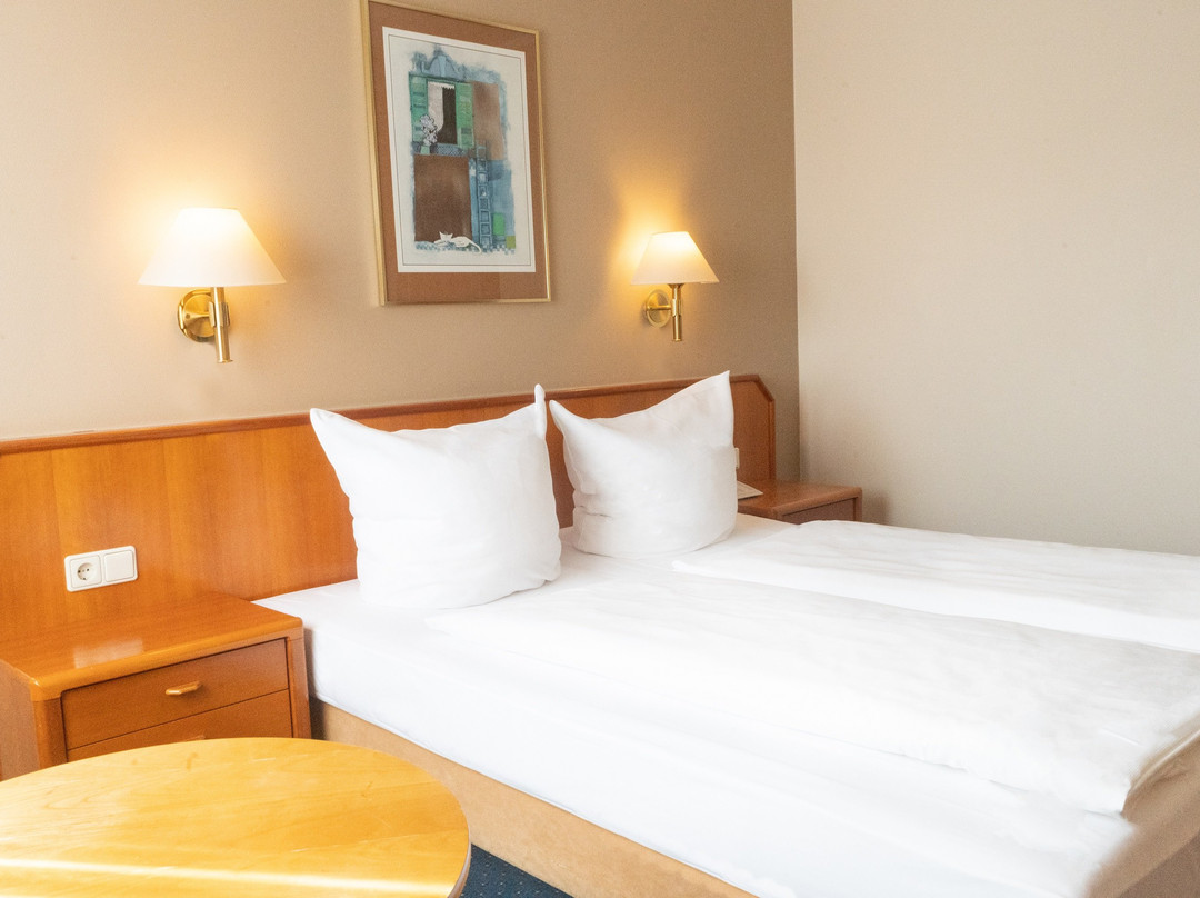 华美达兰佩特海姆酒店主图