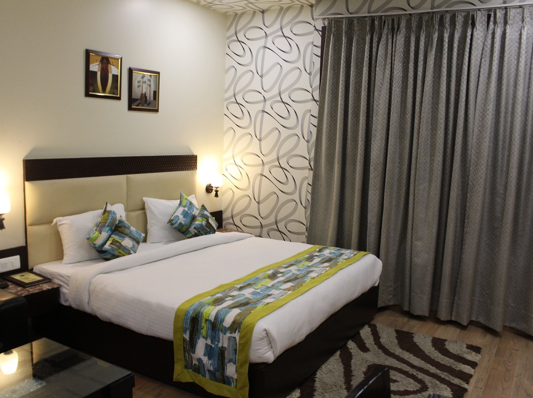 金苹果酒店主图