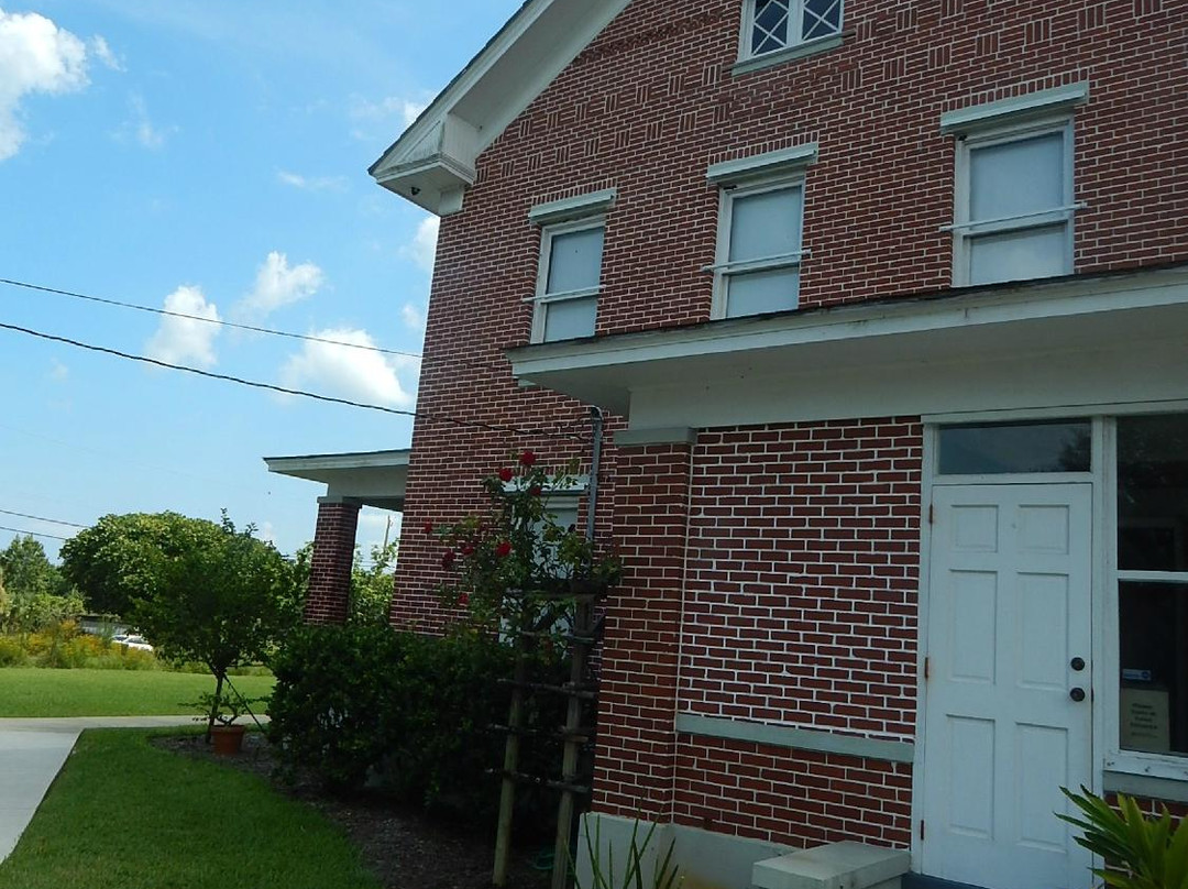 Hallstrom House & Farmstead