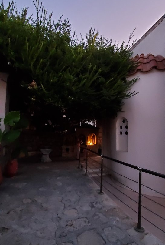 Moni Palianis-Venerato必去景点