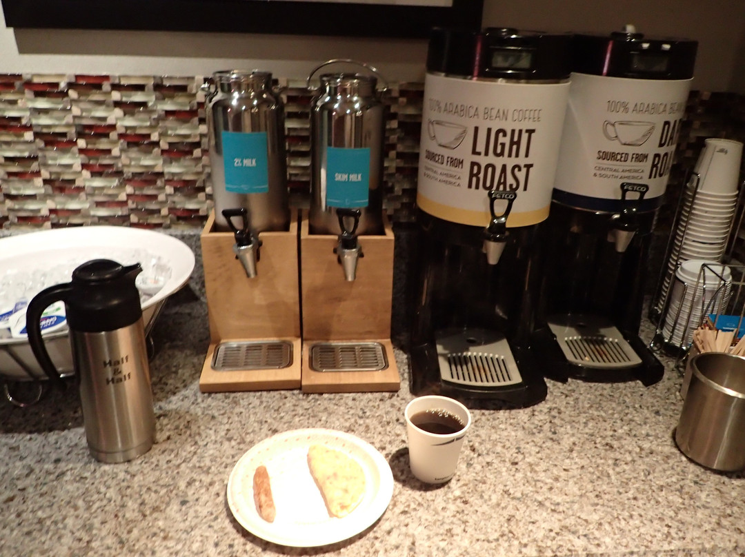 Hampton Inn Hartford/airport主图