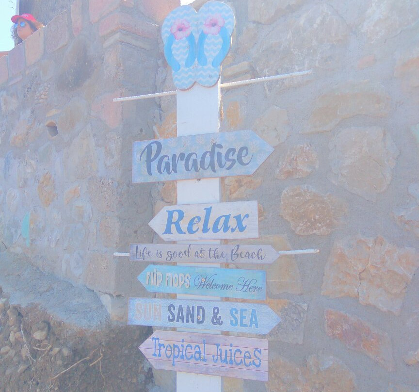 Azur Beach Bar-Lampiri必去景点